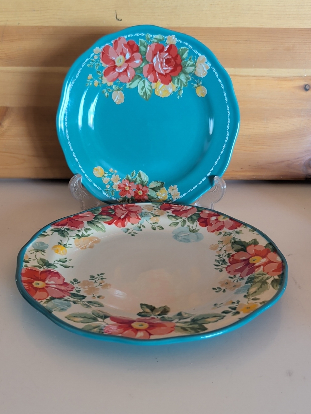 2 The Pioneer Woman, Turquoise Floral Ceramic Dinner & Salad Plates.🌟
